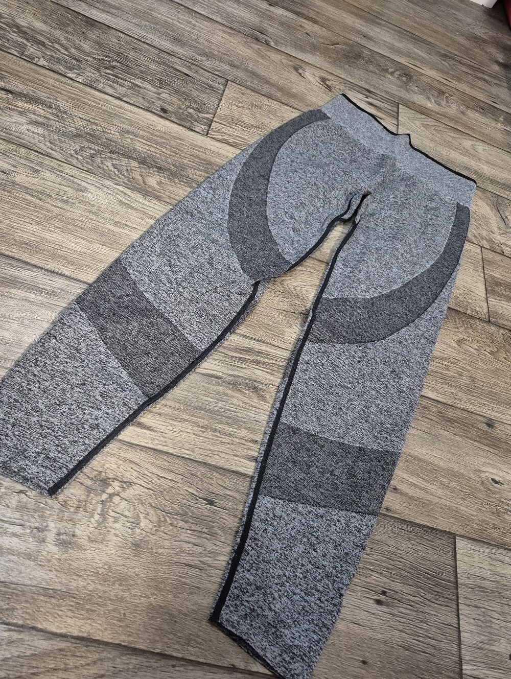 Victorias Secret Pink Womens Gray Speckled Seamless Leggings (Size Medium)